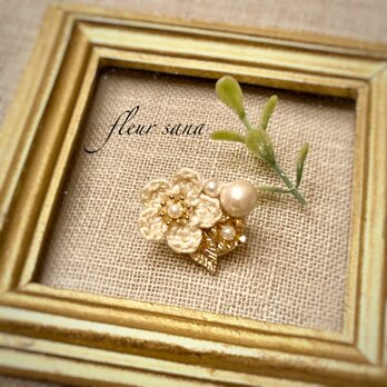 chérie fleur  シェリフルールのブローチ  ivory