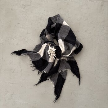 - lily of the valley -白・黒