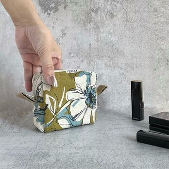 ミニミニポーチ /小さめでも大容量/化粧・メイク・リップ・充電器・サニタリー・小物整理/ギフトにも