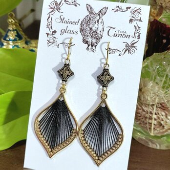 エスニックデザイン♡エレガントリーフピアス ブラック ハンドメイド No.985