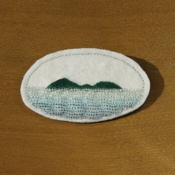 洞爺湖の刺繍ブローチ
