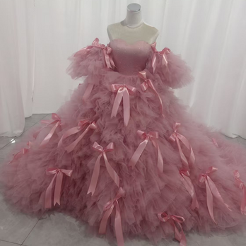 カラードレス ピンク プリンセスライン もこもこドレス リボン 可愛い 抜群のおしゃれ見え 花嫁