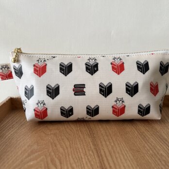 裏付き　ラミネートペンケース　読書ネコ