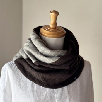 ベビーカシミヤのBi-color ねじりスヌード / チョコブラウン×ペールカーキ