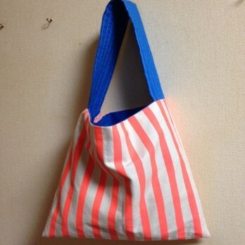 オレンジストライプのワンハンドルバッグ