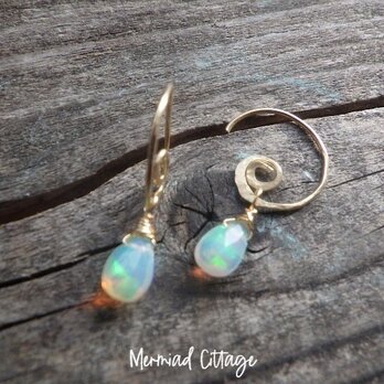 10月誕生石【宝石質】*14kgf*Swirl and Opal プレシャスオパールの渦巻きピアス☆槌目