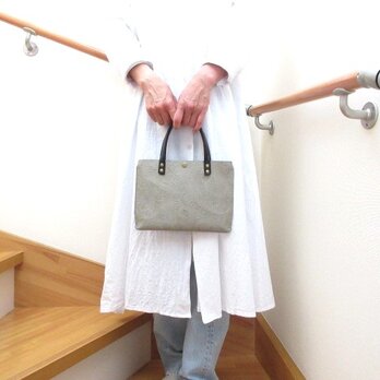 手縫い☆バッグインにもピッタリ♪《牛革》フラットミニマルトート・ペイズリー・モスグレー・0497