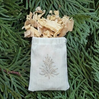 青森ひば 天然アロマサシェ 4個 森の香りで心ほどける 上質なセルフケアに〈檜葉〉