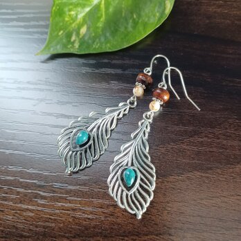 アンティークシルバー✿ウッド&シェル ターコイズグリーン フェザーピアス ハンドメイド No.1708