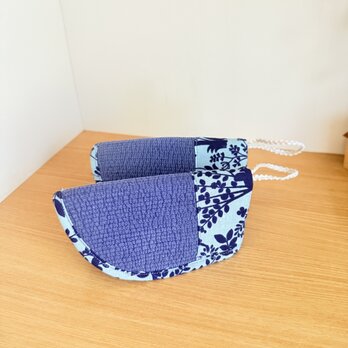 ヌビキルトの鍋つかみ2つセット（北欧調動物柄）