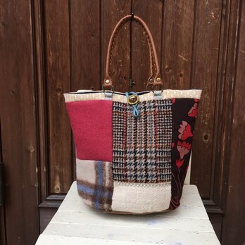 ウール バケツ型トートバッグ　グレンチェックと赤い花