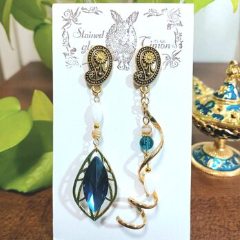 エキゾチック✿エメラルドブルー ポストピアス ホワイトシェル❀ No.1182