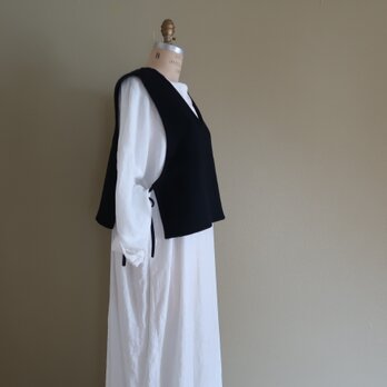 ウールベスト・サイドリボン・ 上質ウール ・ダークネイビー