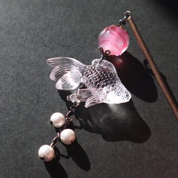 かんざし とんぼ玉と金魚 一本 ピンク 浴衣や着物に映える ヘアーアクセサリー