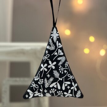 【刺繍キット】モノトーンボタニカルのオーナメント