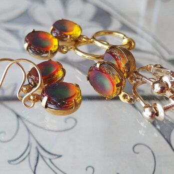 ヴィンテージ　フロスト装飾Glass　10×8㎜（Topaz／Green）ピアスまたはイヤリング