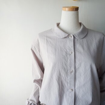 綿麻グレージュの長袖ブラウス