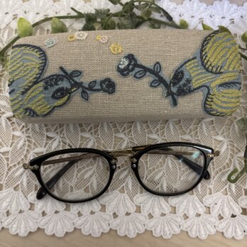 ✳︎ ✳︎ ハンドメイド★ミナペルホネンfollowing day刺繍メガネケース 生成りリネン
