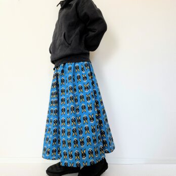 【送料無料】北欧＊黒うさぎ柄ロングスカート＊ポケット付＊ウエストゴム＊国産コットン100％＊ブルー×テラコッタオレンジ