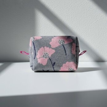 ミニポーチ大容量/秋冬ならではの癒される素材/化粧・コスメ・サニタリー・充電器・小物整理/プチギフトにも/北欧ポーチ