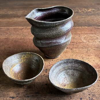 酒器セット（片口＋ぐい吞み2個）　赤土灰肌　信楽焼　焼締　和陶器　陶器　晩酌　長寿祝い