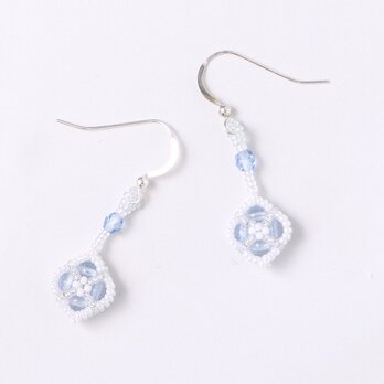 ひし形モチーフのピアス・ペールブルー・382-2