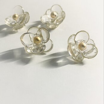 透明フラワーピアス