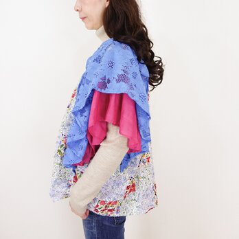 ロイヤルブルーレースと花咲くパッチ・アシメフリルプルオーバーのコピー