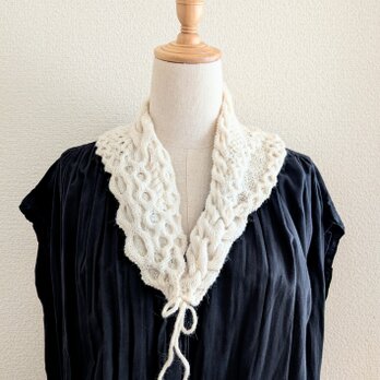 214.変化するなわ編みのティペット/オフホワイト