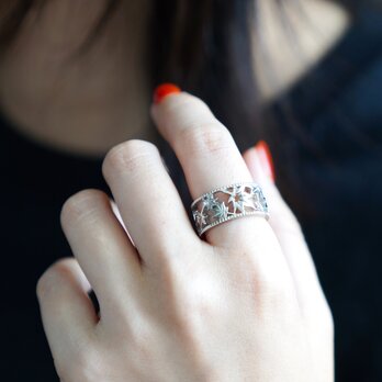 移う紅葉の透かしオープンリング シルバー