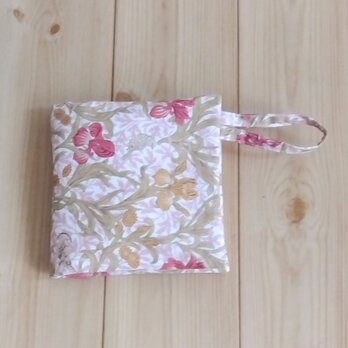 ウィリアムモリス　持ち手付き　携帯ティッシュケース　ボックスティッシュから詰替え　吊り下げ　アイリス　ピンク　412