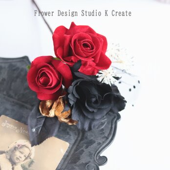黒い薔薇と赤い薔薇の髪飾り　フラメンコ　フローレス　ヘッドドレス　レッド　赤　黒　ブラック　髪飾り　赤い薔薇　黒い薔薇　バラ　