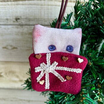 SALE！大人かわいい★猫ちゃんとプレゼントのクリスマスオーナメント① フリース　ハート　クリスマス　プレゼント　ギフト