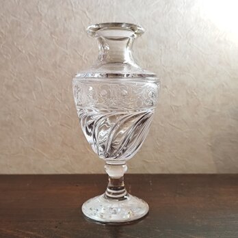 アンティーク　精細なグラヴュールが美しいイギリス製花器 高18.4cm 【YG13】】