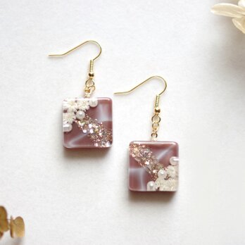 レジンアート　スクエアピアス〈泥濘〉