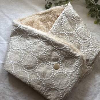 ハンドメイド☆ネックウォーマー北欧リネン生成りサークル刺繍ファ