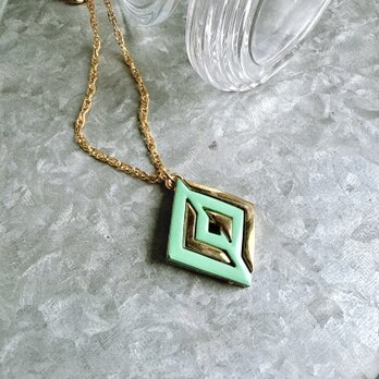 N303-ヴィンテージネックレス U.S.A. 1970〜80's Geometric Charm Mint Green