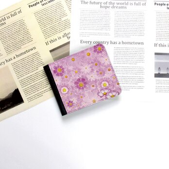 （送料無料）二つ折り財布（かぶせ蓋タイプ）【コスモス優しい彩り】（名入れ可）