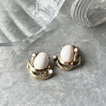 YS94-【 Sarah coventry 】サラコベントリー・ヴィンテージイヤリング White Cabochon