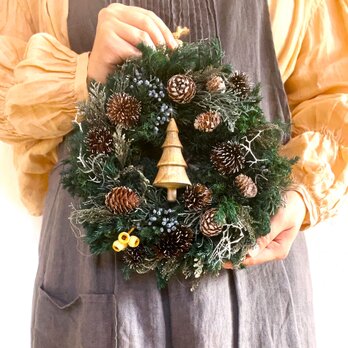 【木製オーナメント付き】　ノグルミと森の木の実のリース