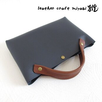 ☆大人気☆便利で可愛いミニサイズ♪《牛革》バッグインバッグ・ネイビー・082