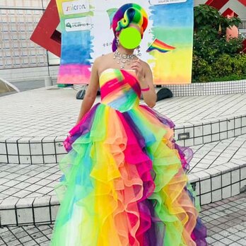 実例写真！パーティードレス レインボー ベアトップ ラッフルフリル デザイン感 編み上げ 前撮り 演奏会/音楽会