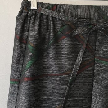 フレアー大島紬（黒地幾何学文7マルキ）裏地あり