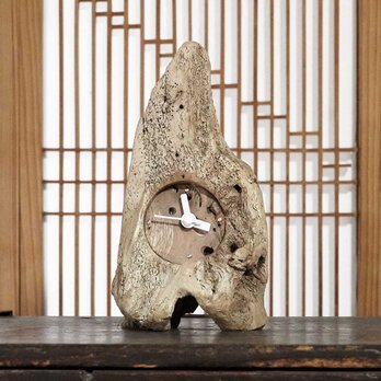 自然素材の時計　流木の時計　置時計　掛け時計　壁掛け時計　窓辺の装飾　木の時計　　１０５
