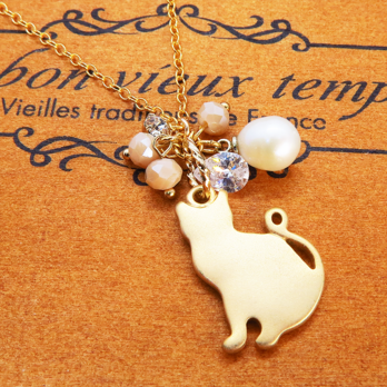 14KGF ゴールド 猫シルエットモチーフのネックレス 淡水パール キュービックジルコニア