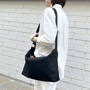 DRIFTER-M：ブラック（コーデュラナイロン　撥水加工ナイロン素材ショルダーバッグ）＜受注製作＞