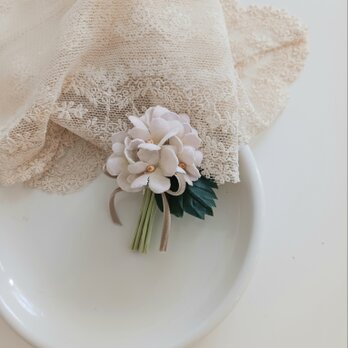 染め布花＊すみれの花束コサージュ・ベージュのコピー