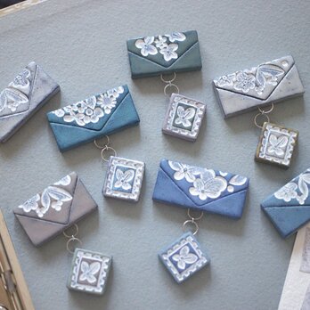 【ご予約済】: : : 陶土の草花ブローチ : : : 1397