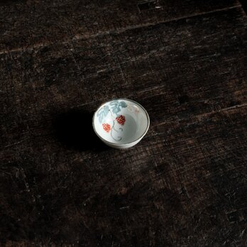 赤い葡萄の絵◆九谷焼　松文赤絵金彩猪口　酒器　豆鉢　骨董・antiques　古民家　大正〜昭和初期