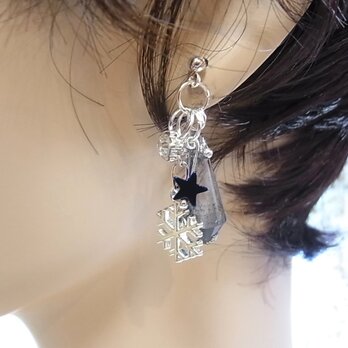 ピアス 雪の結晶 ヘマタイト星 氷柱風ガラスビーズ